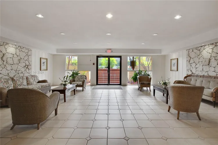 Villa Capri #322 image #22