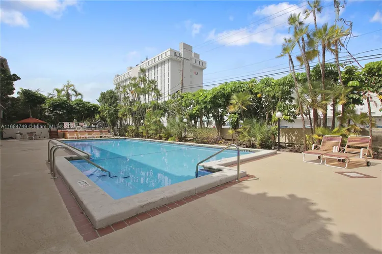 Villa Capri #322 image #23