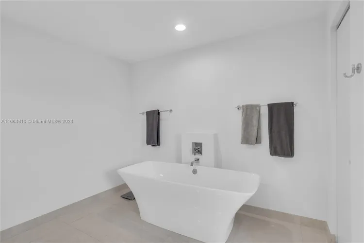 Marina Palms Yacht Club and Residences North Tower #304 image #26