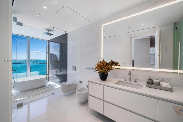 Aston Martin Residences #701 image #16