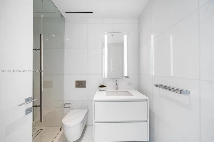 Aston Martin Residences #701 image #20