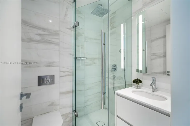 Aston Martin Residences #701 image #24