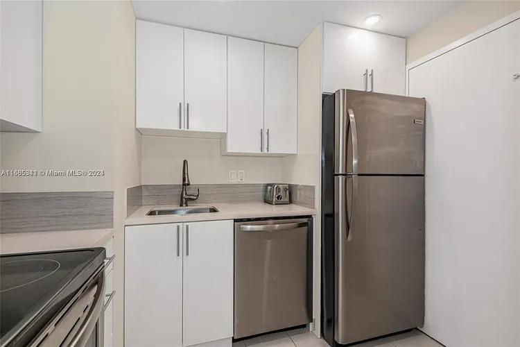 Triton Towers #1042 image #14