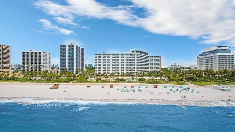 Triton Towers #1042 image #23