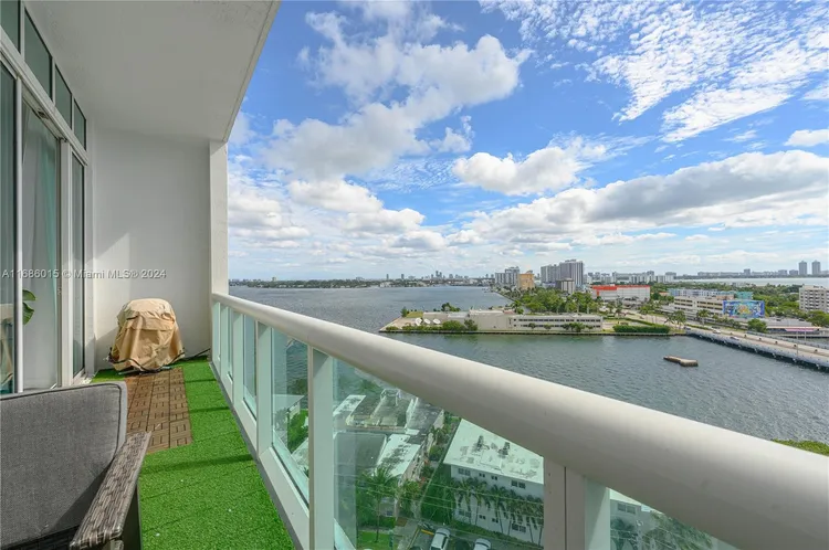 360 Condo #1209 image #12