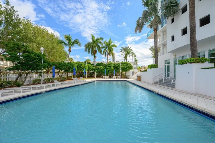 360 Condo #1209 image #19