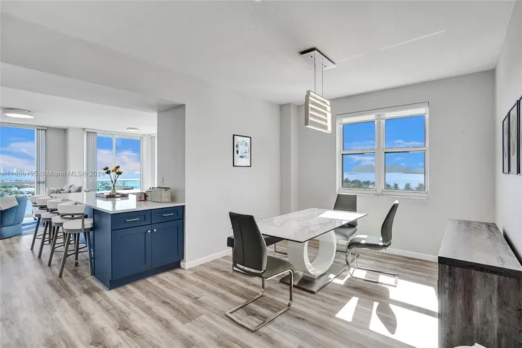 360 Condo #1113 image #11