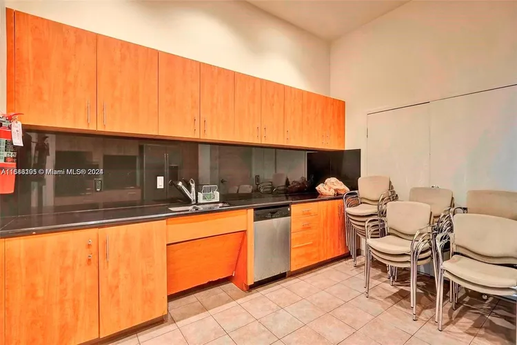 360 Condo #1113 image #59