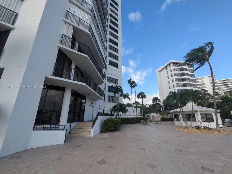 Anchor Bay Club #109 image #30