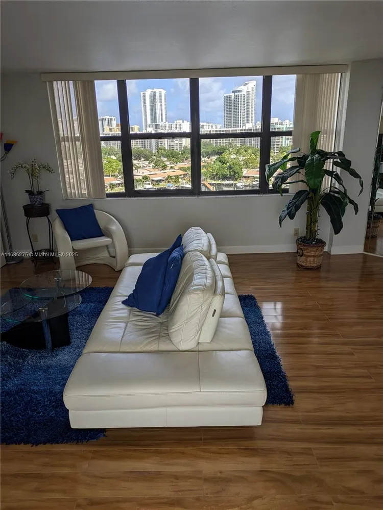 Anchor Bay Club #109 image #42