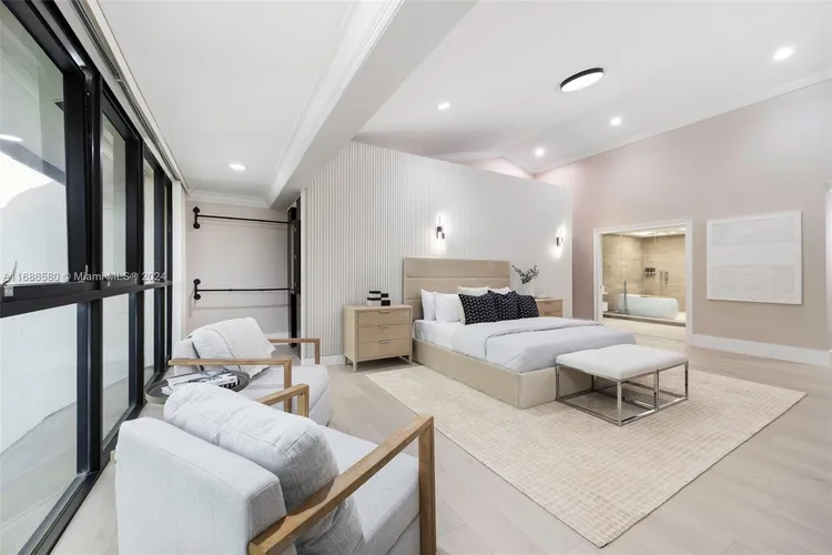 L Hermitage #20 image #17