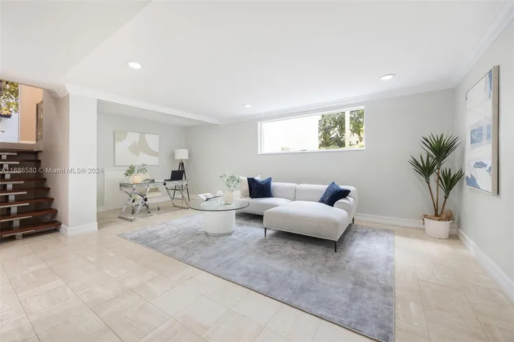 L Hermitage #20 image #23