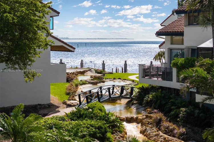 L Hermitage #20 image #27