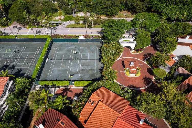 L Hermitage #20 image #35