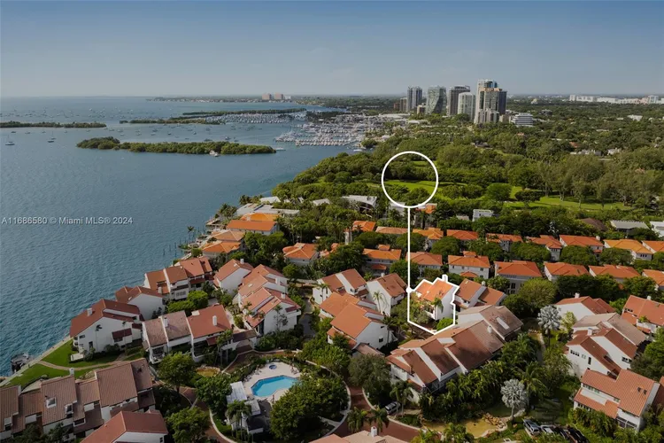 L Hermitage #20 image #39