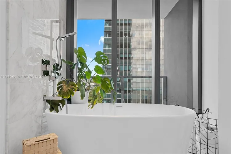 Echo Brickell #2205 image #13