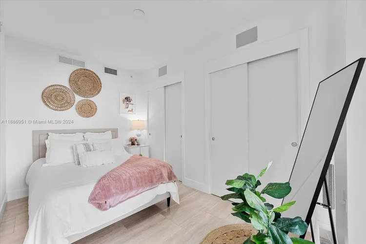 Echo Brickell #2205 image #15