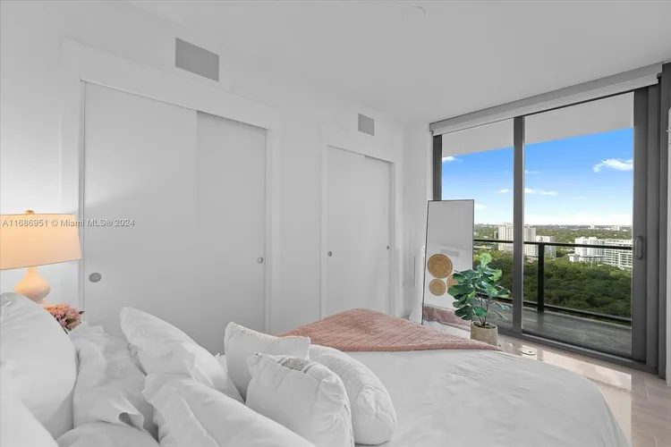 Echo Brickell #2205 image #16