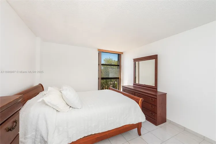 Brickell Park #409 image #10