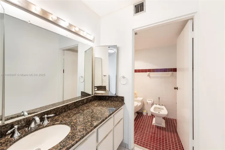 Brickell Park #409 image #12