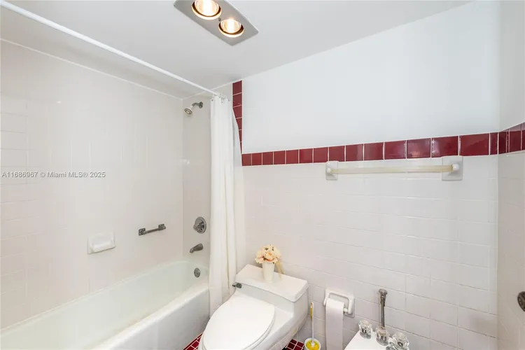 Brickell Park #409 image #13