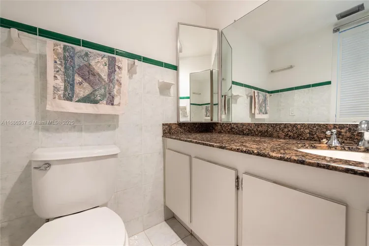 Brickell Park #409 image #15