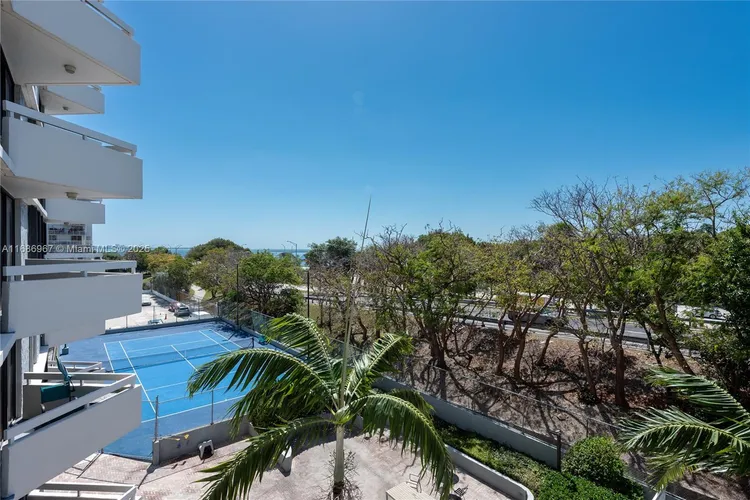 Brickell Park #409 image #16