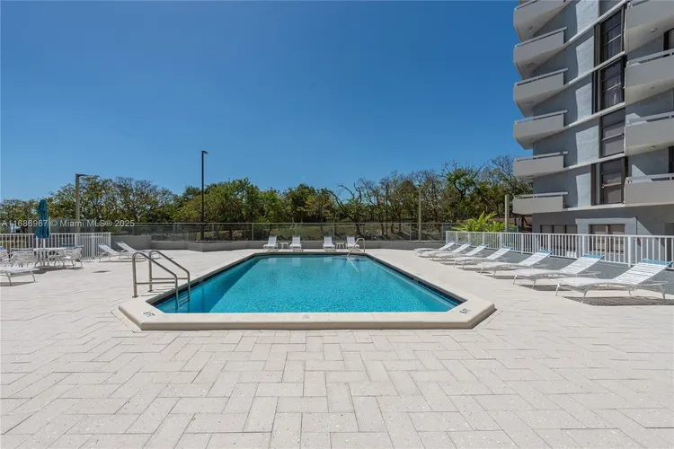 Brickell Park #409 image #19