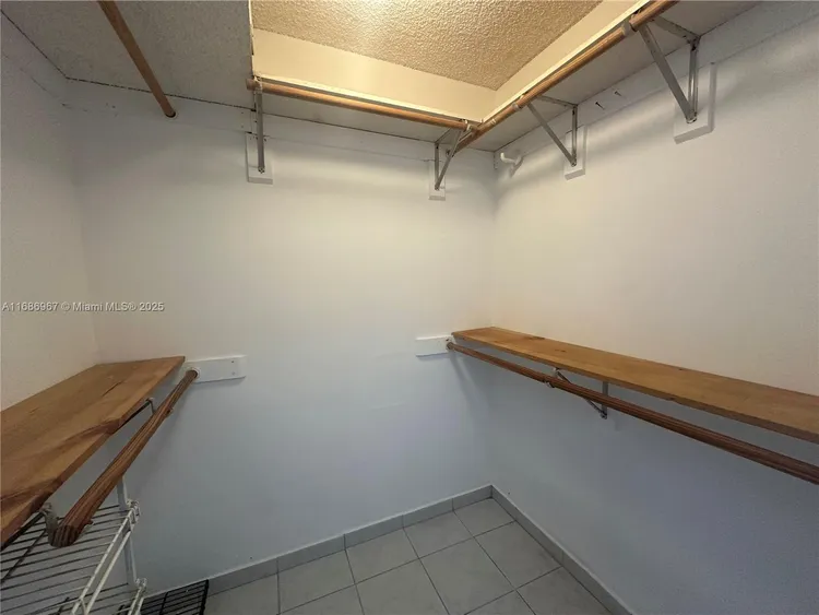 Brickell Park #409 image #24