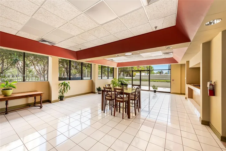 Brickell Park #409 image #28