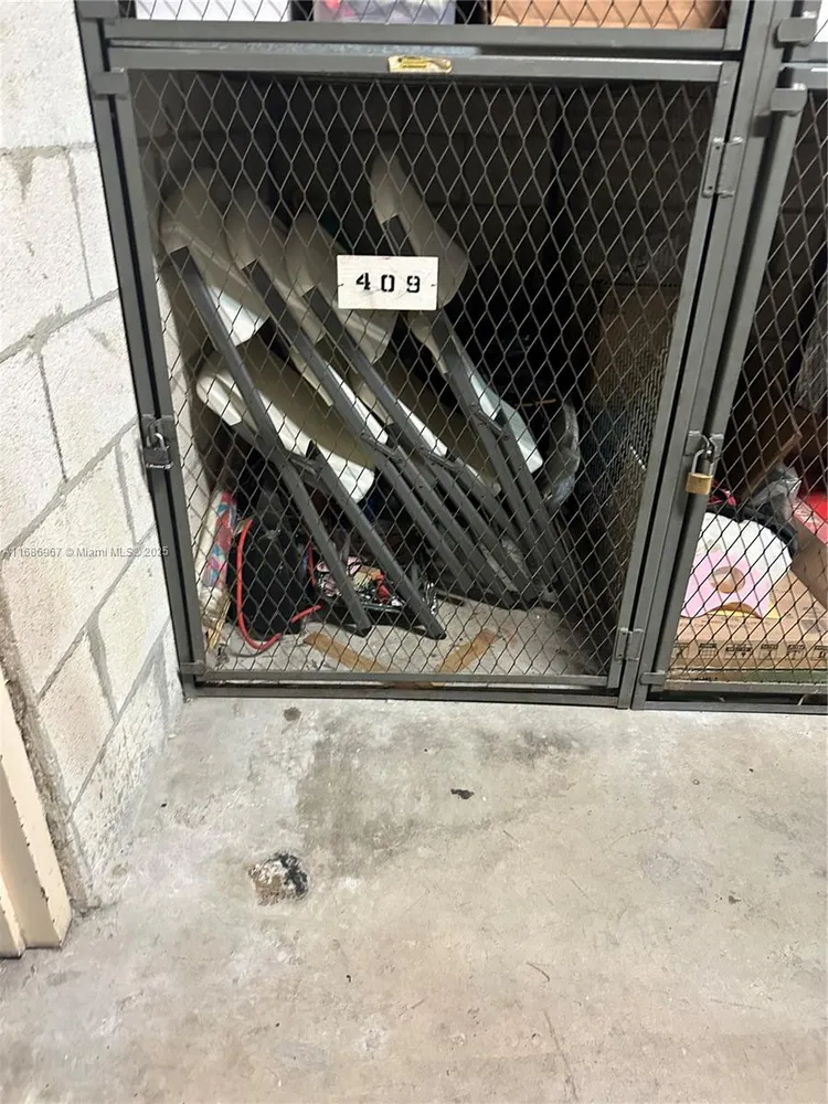 Brickell Park #409 image #31