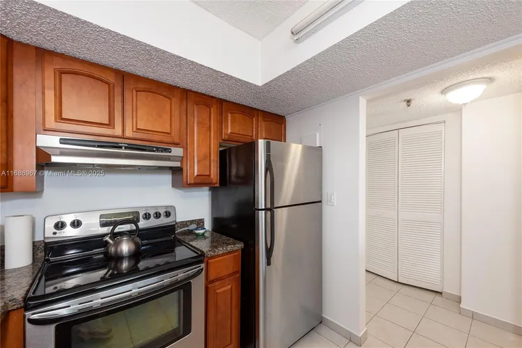 Brickell Park #409 image #8