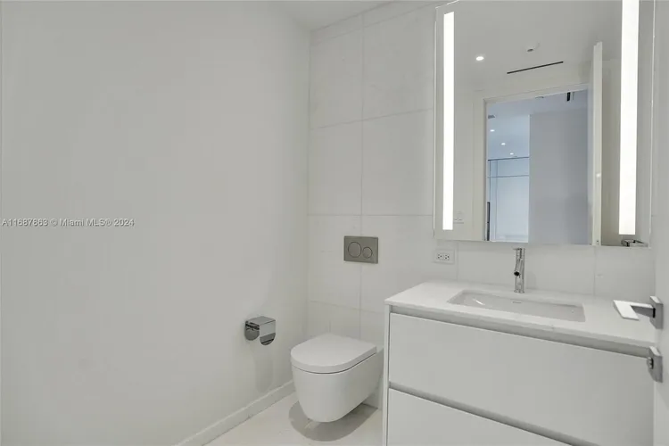 Aston Martin Residences #2105 image #24