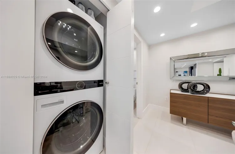 Icon Brickell I #2905 image #20
