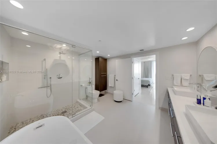 Icon Brickell I #2905 image #21