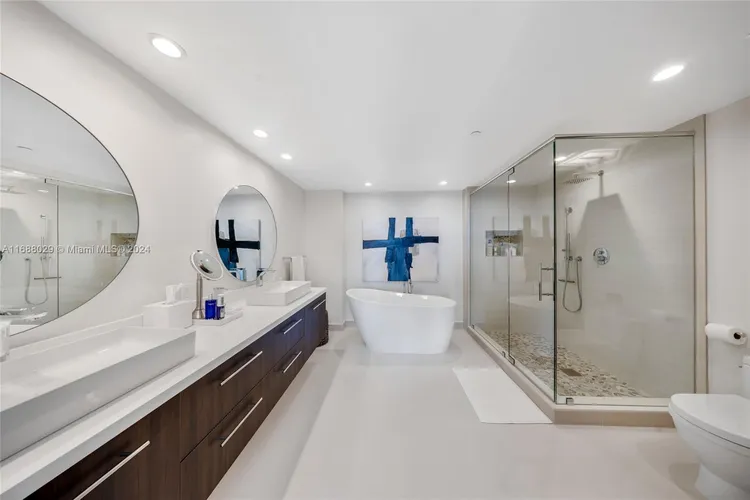 Icon Brickell I #2905 image #26