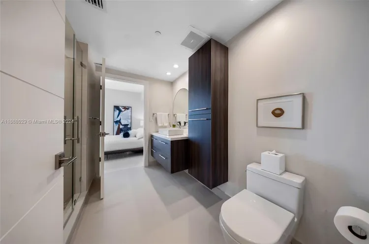 Icon Brickell I #2905 image #30