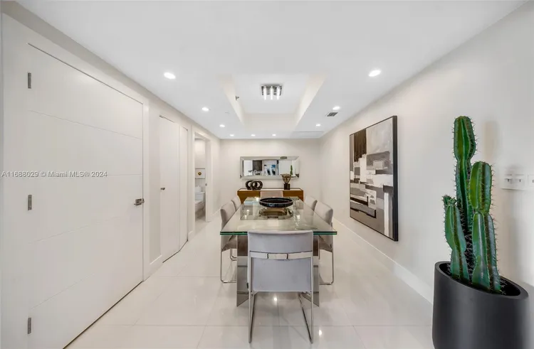 Icon Brickell I #2905 image #8