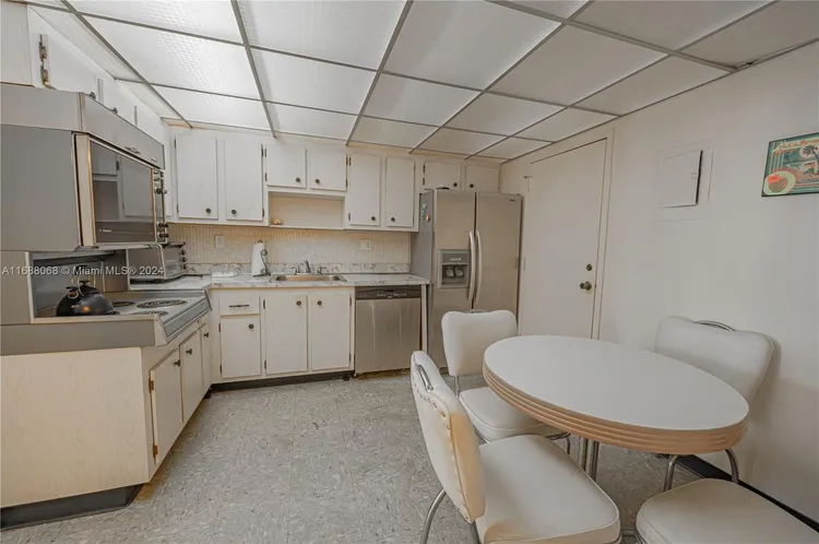 Winston Towers #MO10 image #6