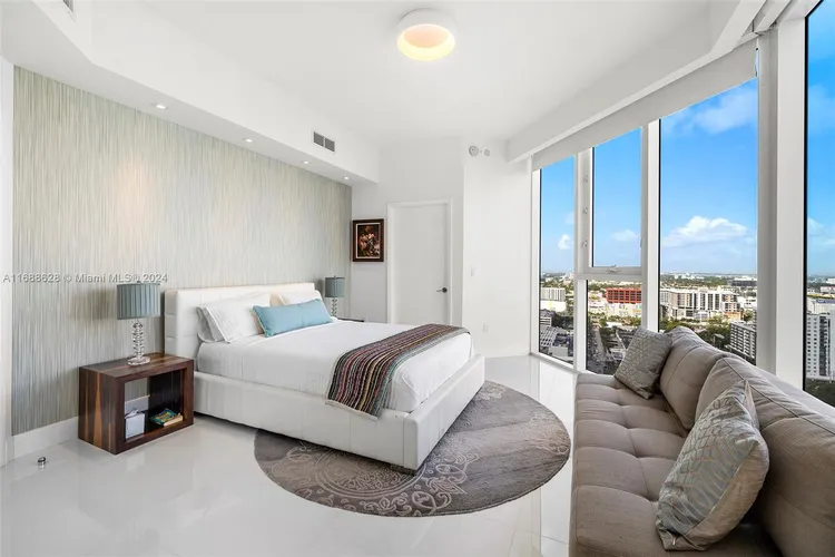Paramount Bay #2701 image #12