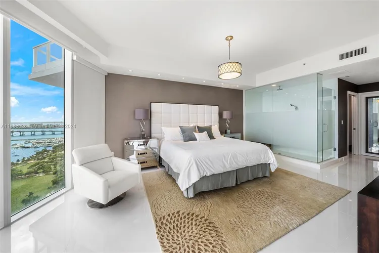 Paramount Bay #2701 image #17
