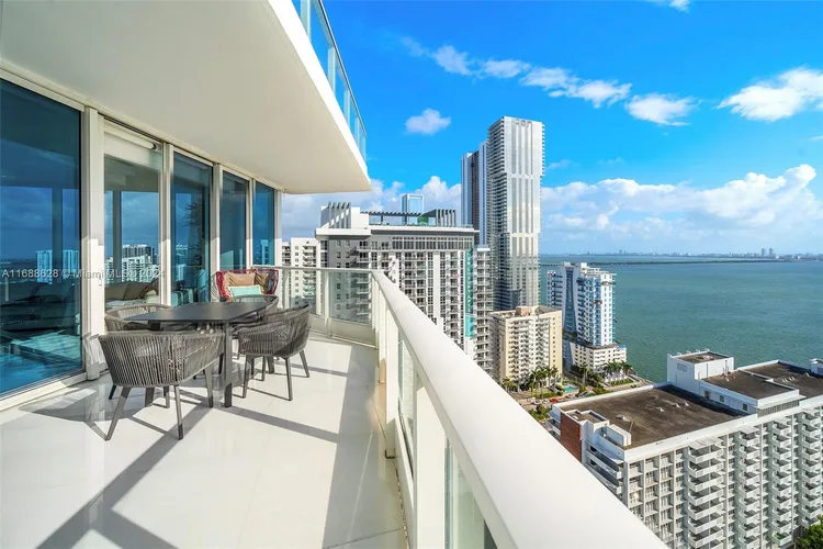 Paramount Bay #2701 image #26