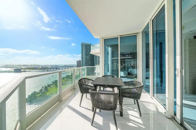 Paramount Bay #2701 image #27