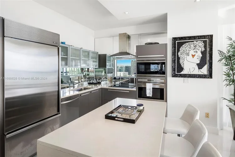 Paramount Bay #2701 image #8
