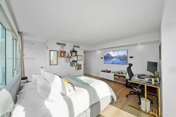 Skyline On Brickell #712 image #16