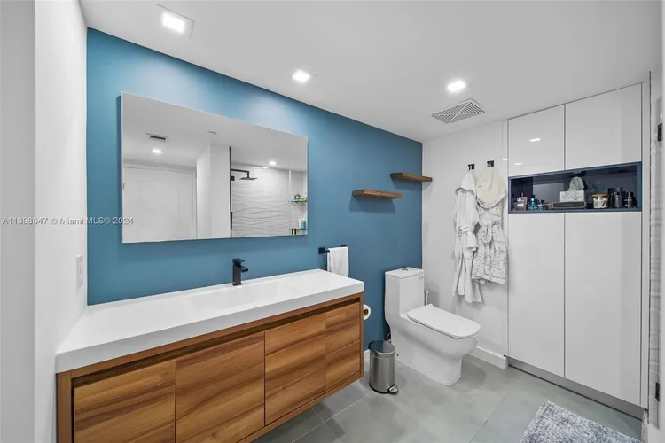 Skyline On Brickell #712 image #17