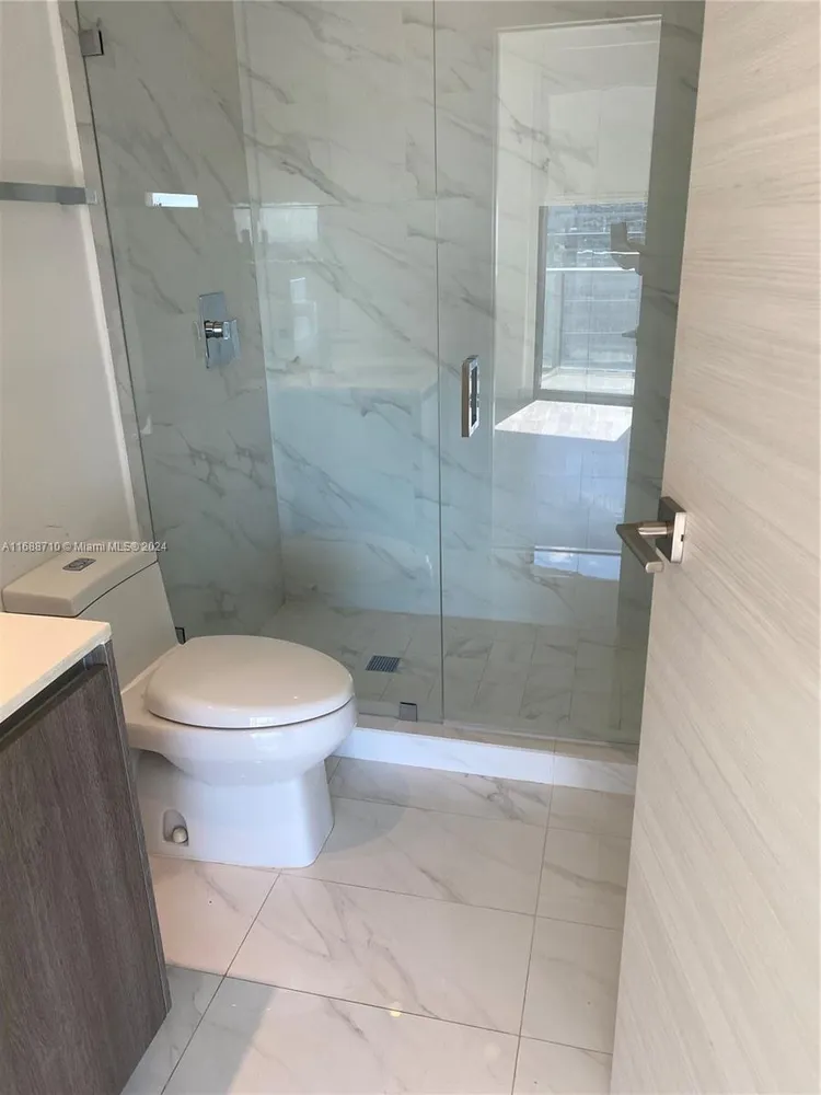 SLS Lux Brickell #5002 image #10