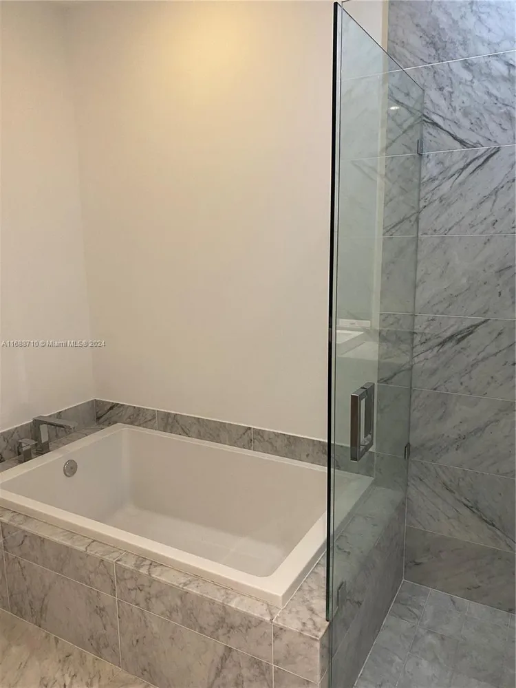 SLS Lux Brickell #5002 image #13