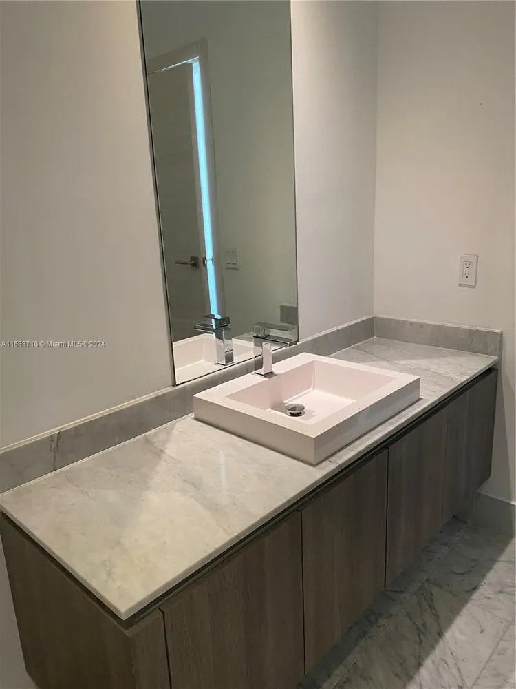 SLS Lux Brickell #5002 image #15