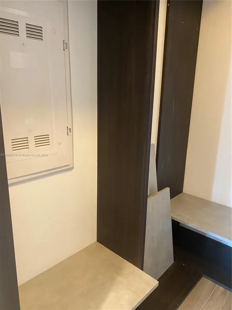 SLS Lux Brickell #5002 image #16